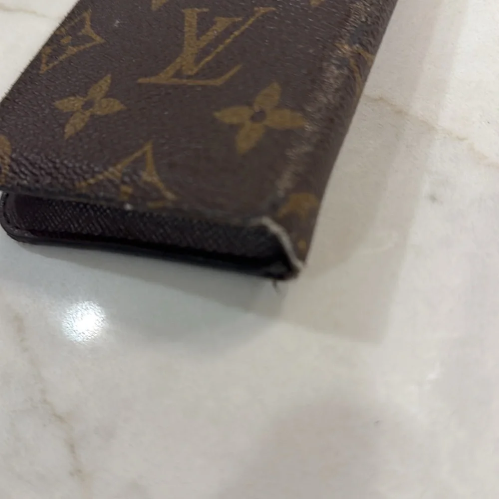 Authentic Louis Vuitton Folio I phone case